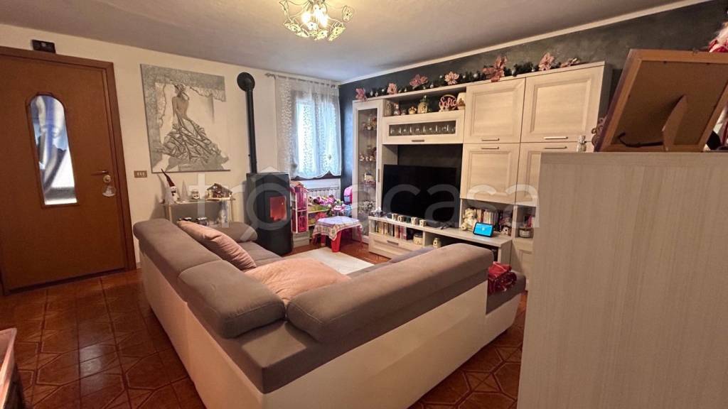 casa indipendente in vendita ad Adria