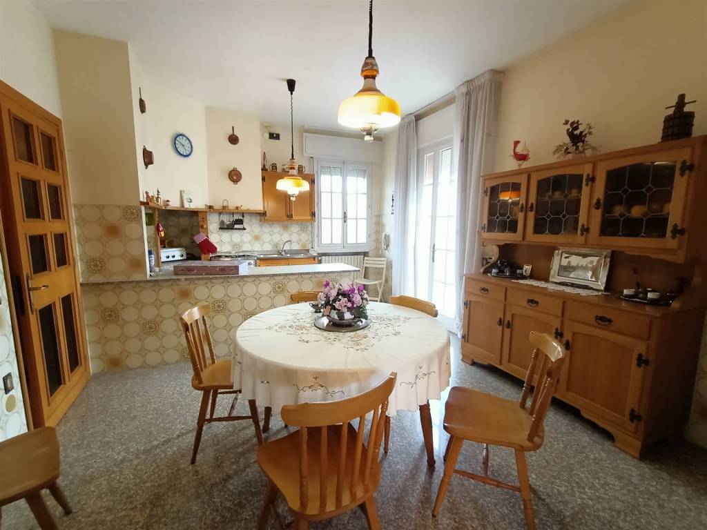casa indipendente in vendita ad Adria