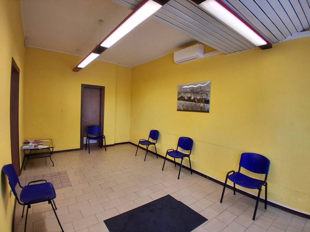 ufficio in vendita ad Adria