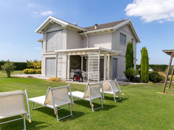 casa indipendente in vendita ad Adria