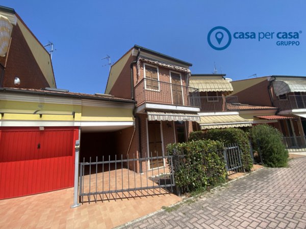 casa indipendente in vendita ad Adria