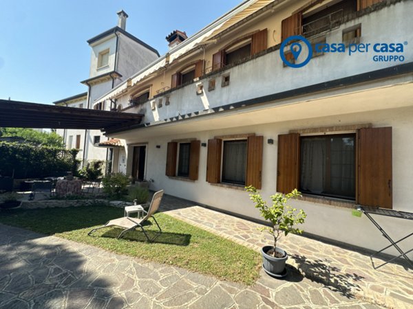 casa indipendente in vendita ad Adria