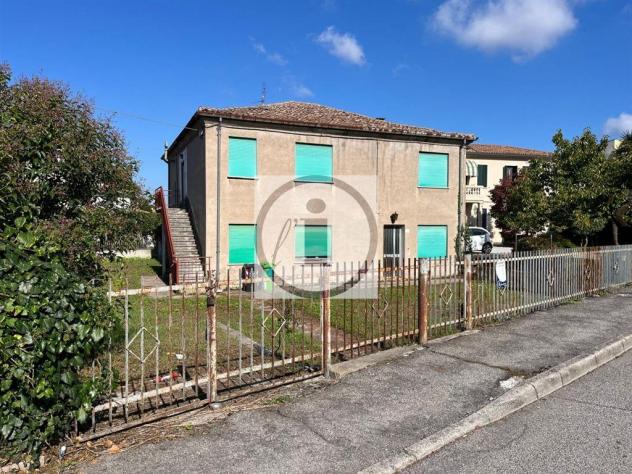 casa indipendente in vendita ad Adria