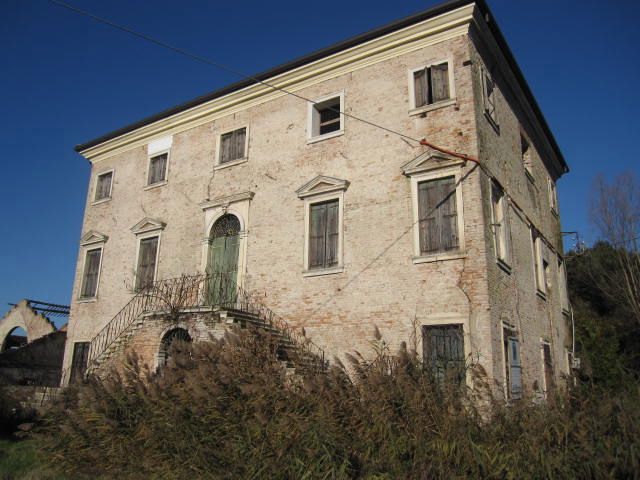 casa indipendente in vendita ad Adria