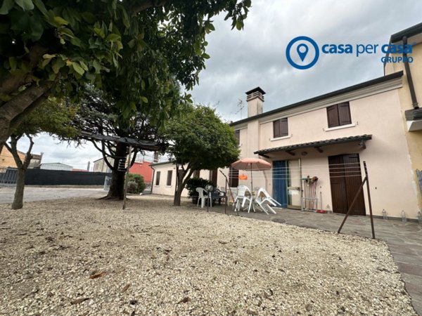 casa indipendente in vendita ad Adria