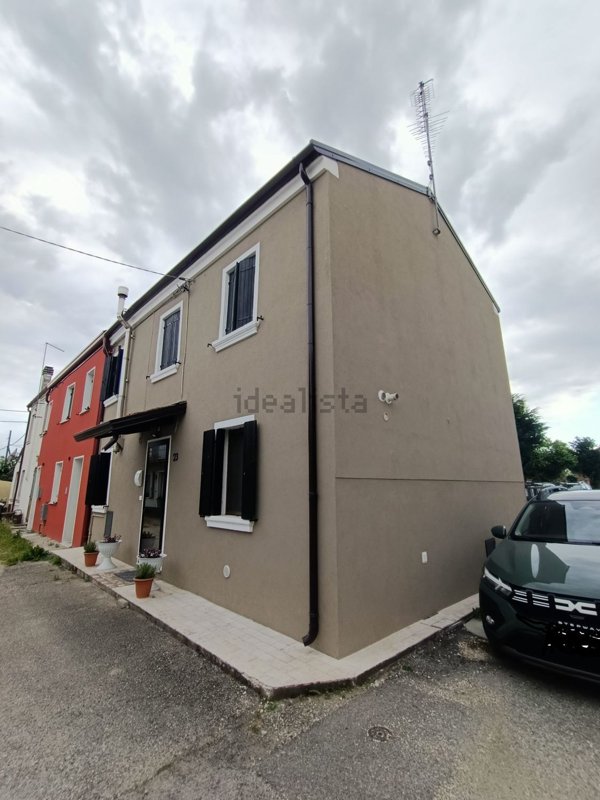 casa indipendente in vendita ad Adria