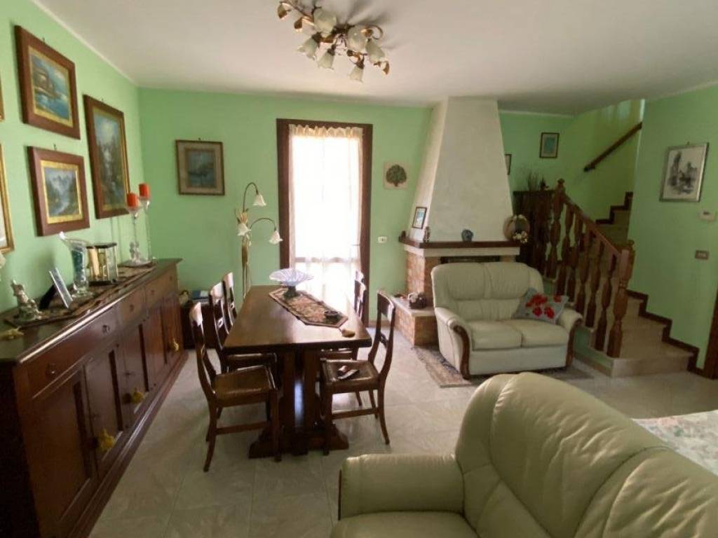 casa indipendente in vendita ad Adria