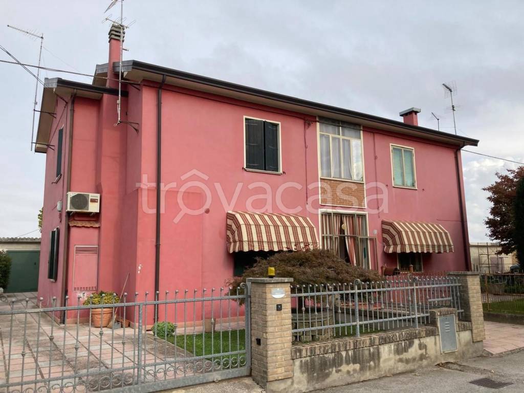 appartamento in vendita ad Adria in zona Fasana