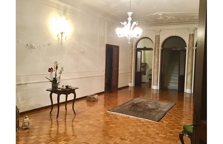 casa indipendente in vendita ad Adria in zona Bottrighe