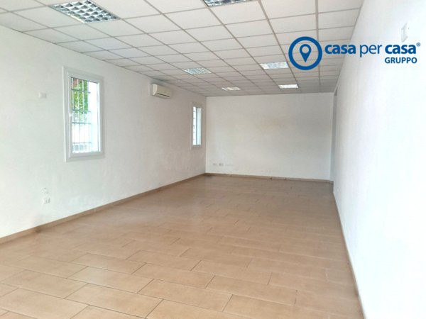 negozio in vendita ad Adria