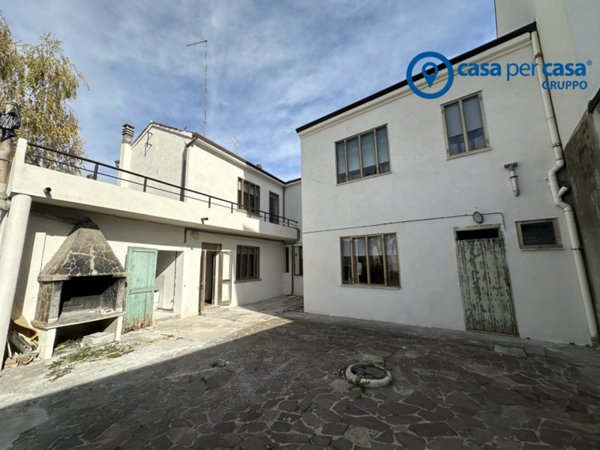 casa indipendente in vendita ad Adria