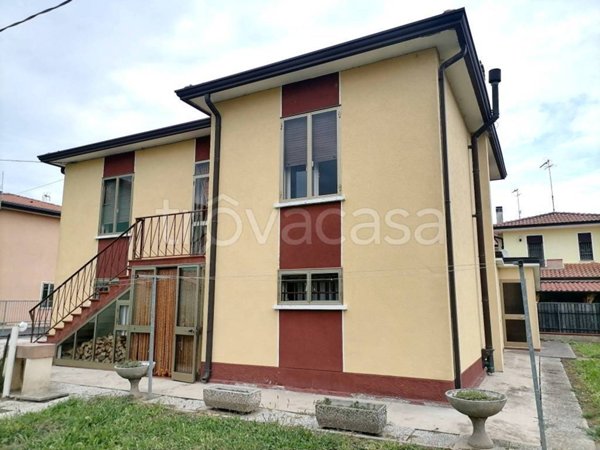 casa indipendente in vendita ad Adria