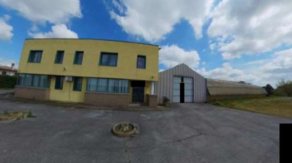 trivano in vendita ad Adria