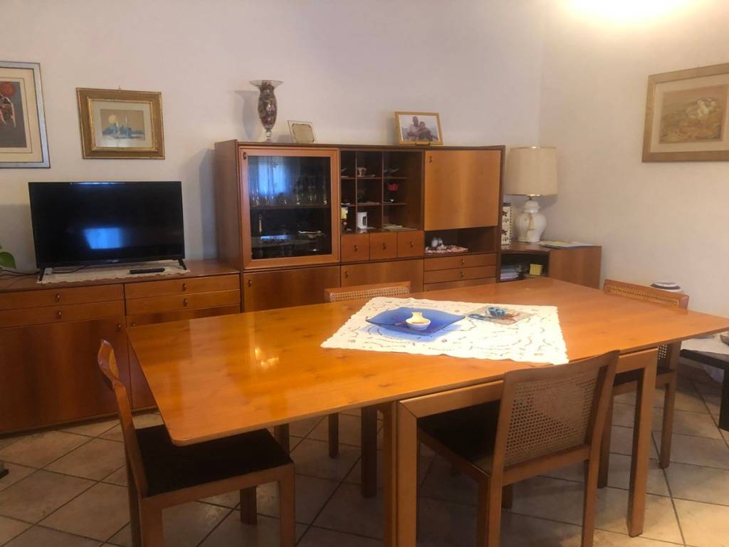 casa indipendente in vendita ad Adria in zona Bottrighe