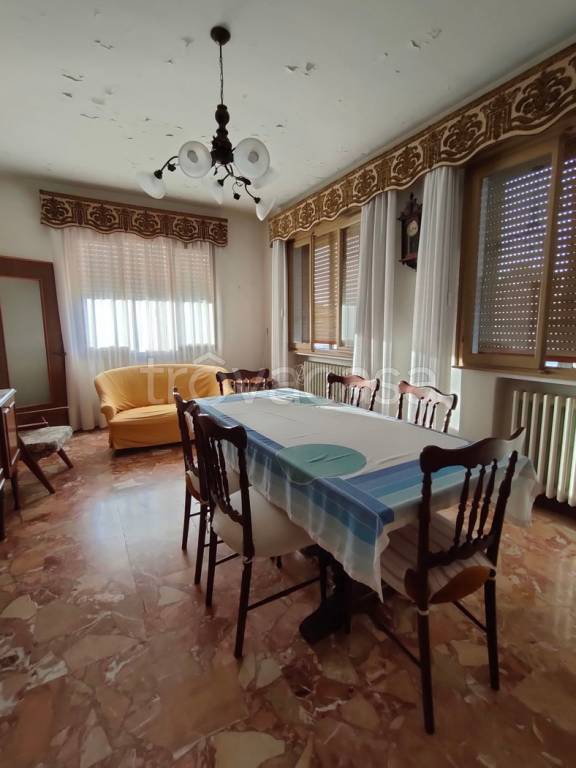 appartamento in vendita ad Adria in zona Ca' Emo