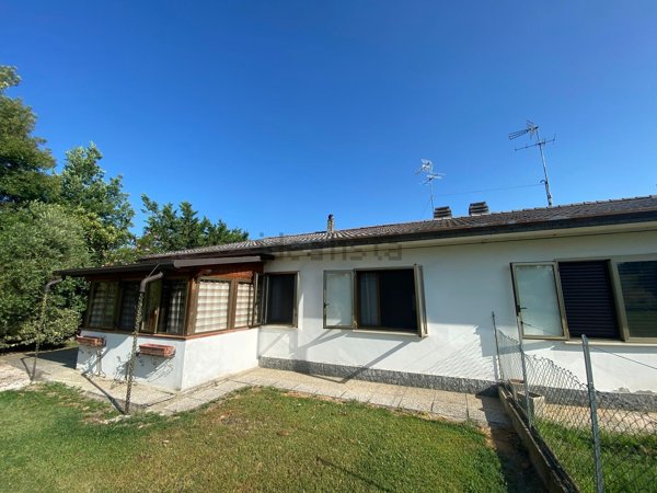 casa indipendente in vendita ad Adria