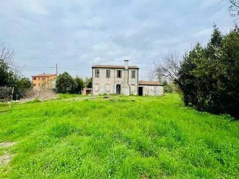 casa indipendente in vendita ad Adria in zona Bottrighe