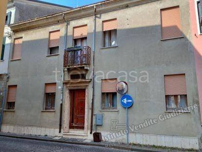 casa indipendente in vendita ad Adria
