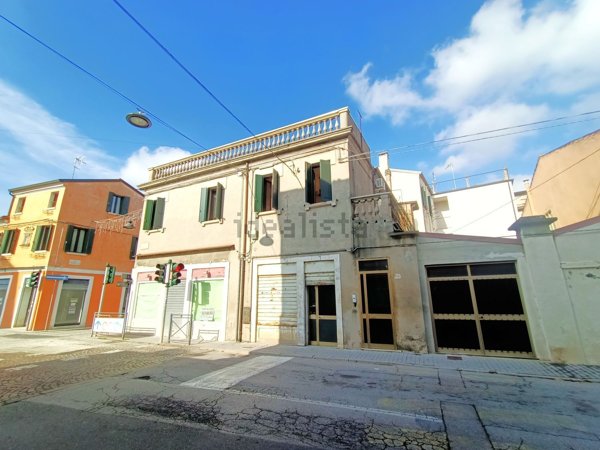 casa indipendente in vendita ad Adria