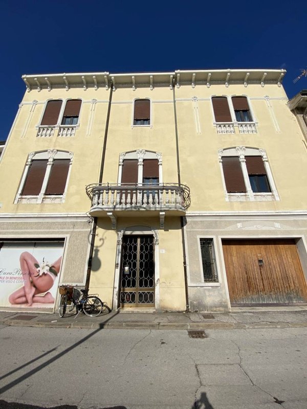 casa indipendente in vendita ad Adria