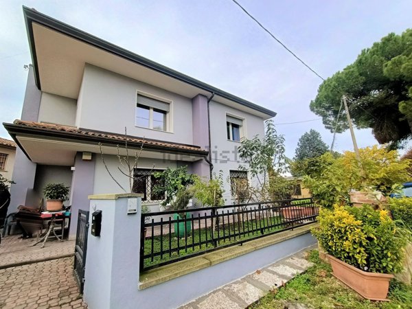 casa indipendente in vendita ad Adria