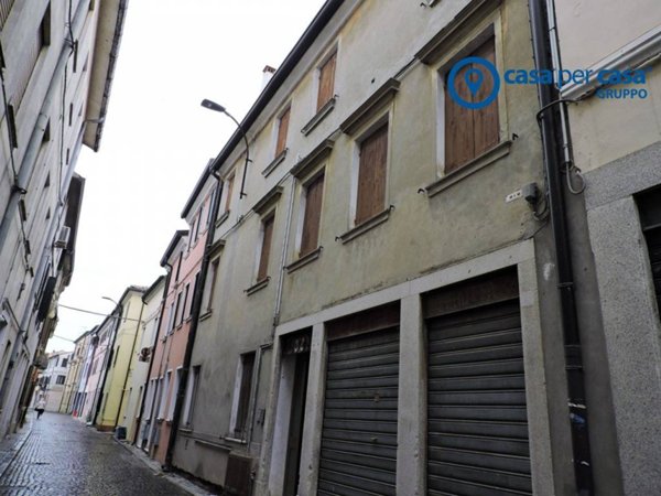 intera palazzina in vendita ad Adria
