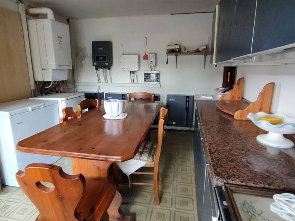 casa indipendente in vendita ad Adria in zona Bottrighe