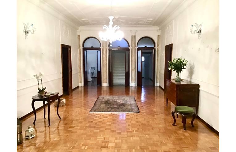 casa indipendente in vendita ad Adria in zona Bottrighe