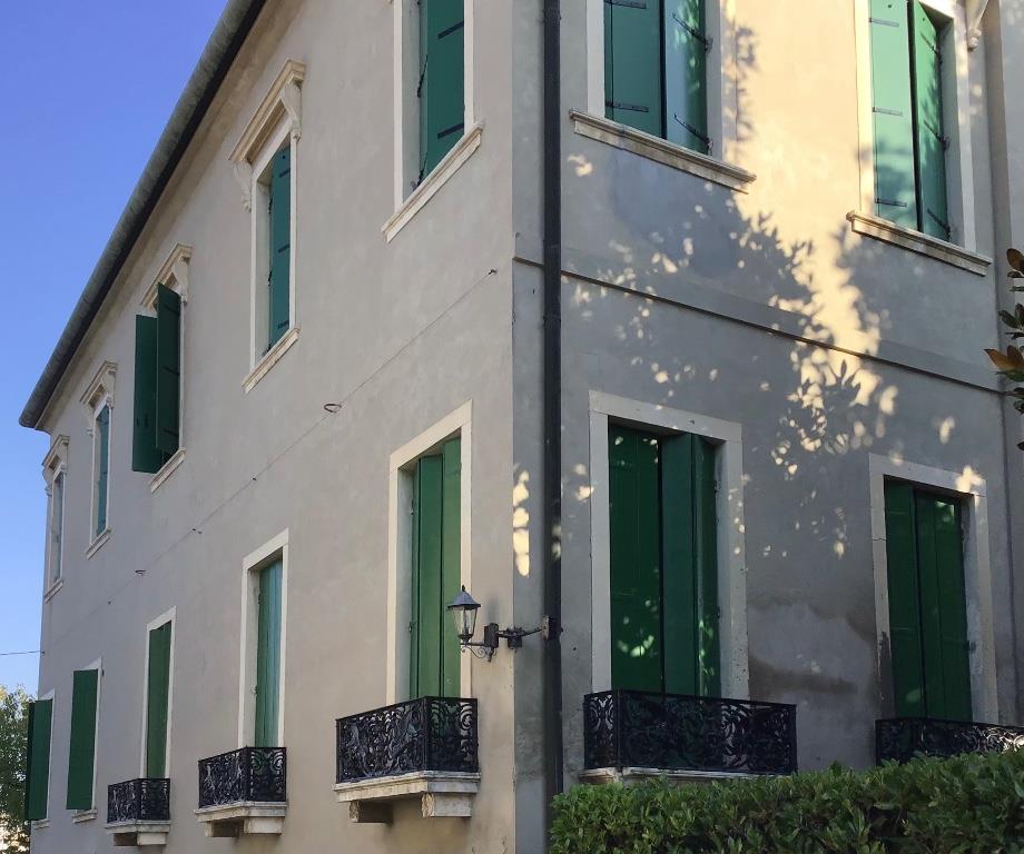 casa indipendente in vendita ad Adria in zona Bottrighe