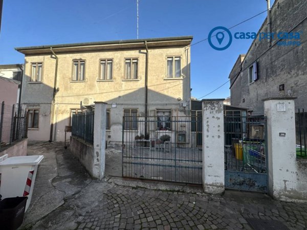 casa indipendente in vendita ad Adria