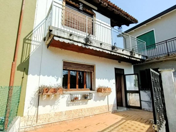 casa indipendente in vendita ad Adria