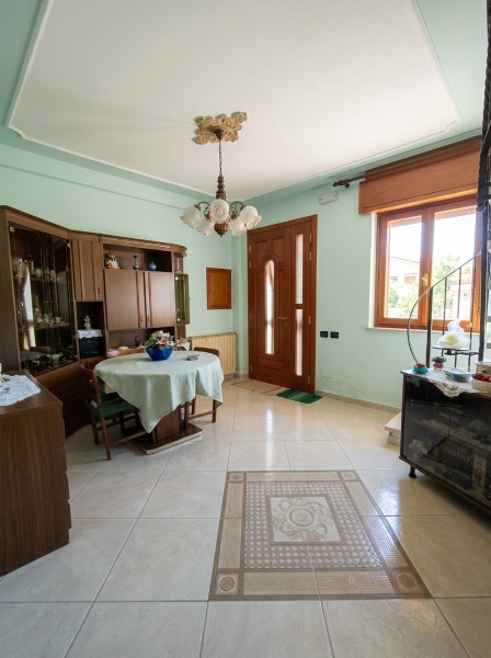 casa indipendente in vendita ad Adria in zona Ca' Emo