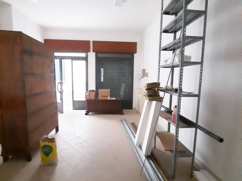 negozio in vendita ad Adria