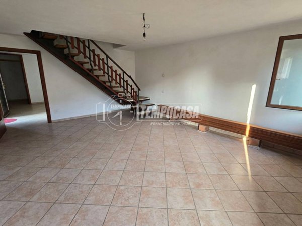 casa indipendente in vendita ad Adria in zona Bottrighe