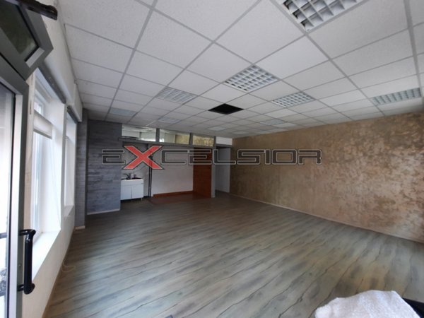 negozio in vendita ad Adria