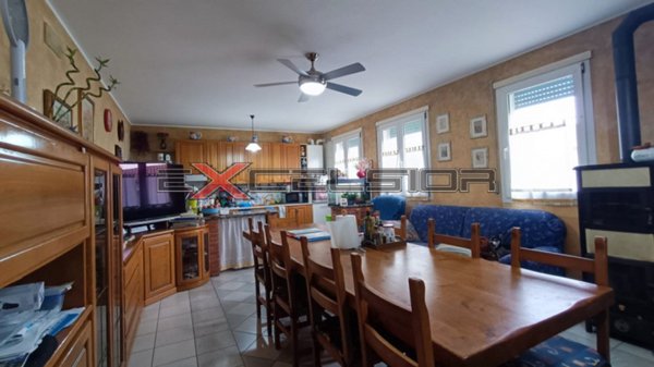 casa indipendente in vendita ad Adria