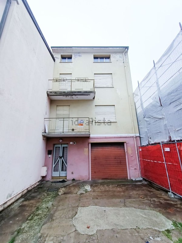 casa indipendente in vendita ad Adria
