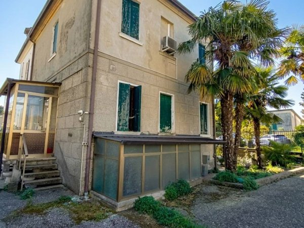 casa indipendente in vendita ad Adria