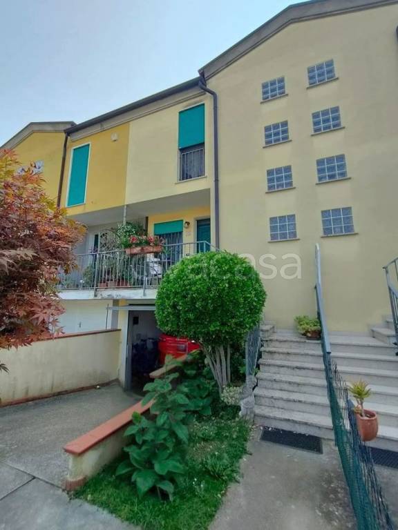 casa indipendente in vendita ad Adria