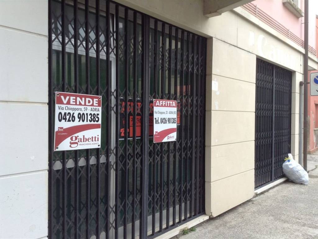 negozio in vendita ad Adria