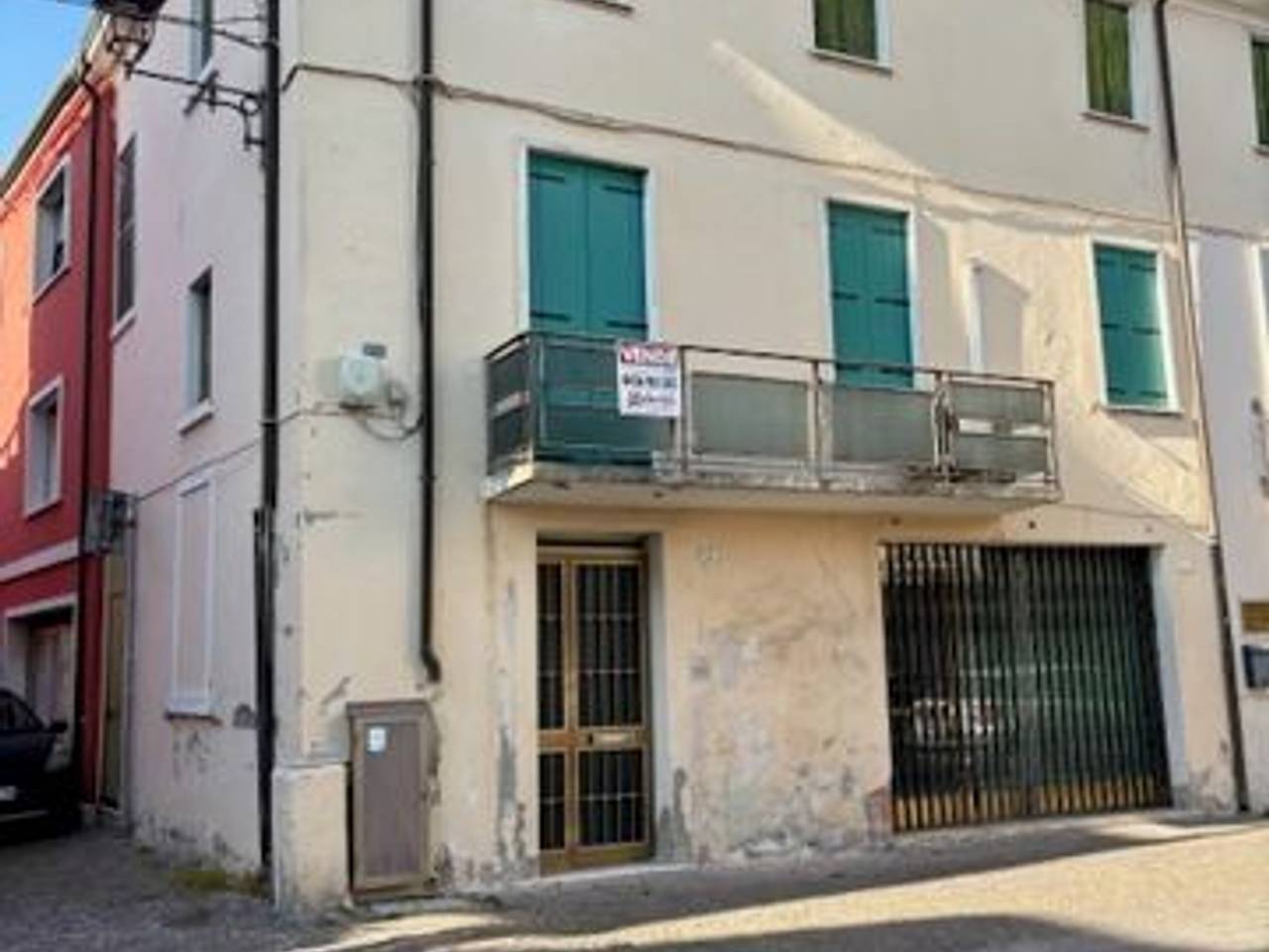 casa indipendente in vendita ad Adria
