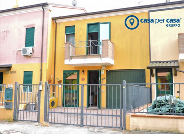 casa indipendente in vendita ad Adria