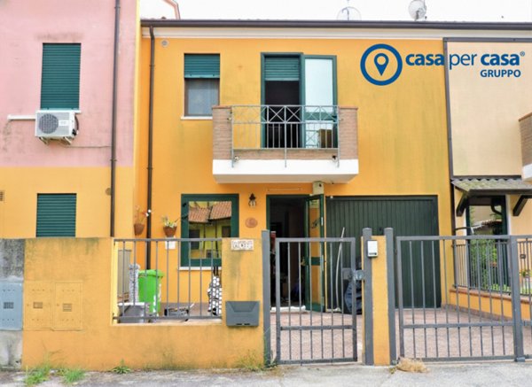 casa indipendente in vendita ad Adria