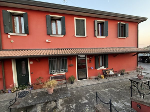 casa indipendente in vendita ad Adria