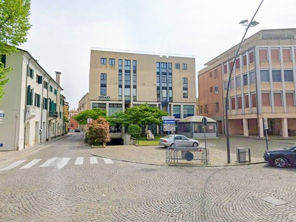negozio in vendita ad Adria