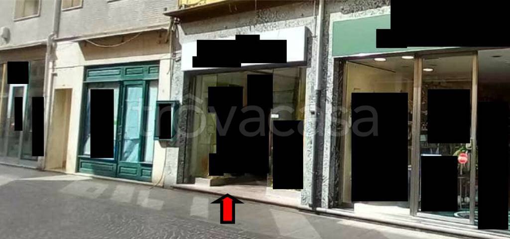 negozio in vendita ad Adria
