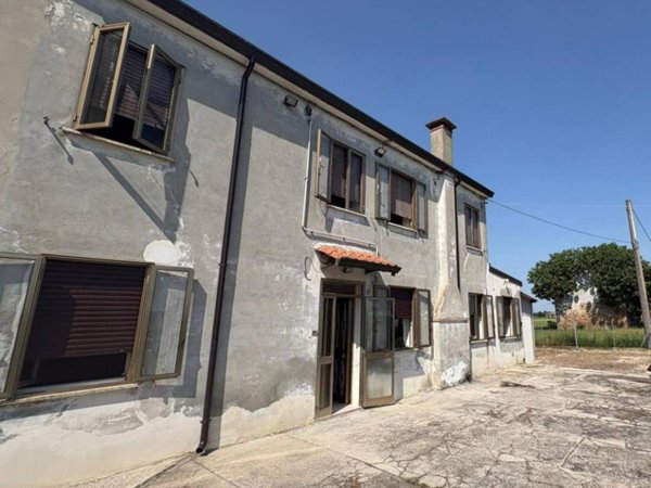 casa indipendente in vendita ad Adria