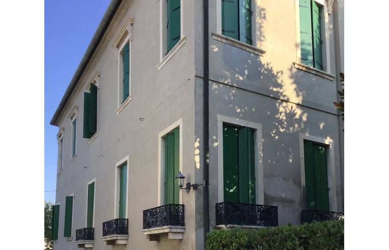 casa indipendente in vendita ad Adria in zona Bottrighe