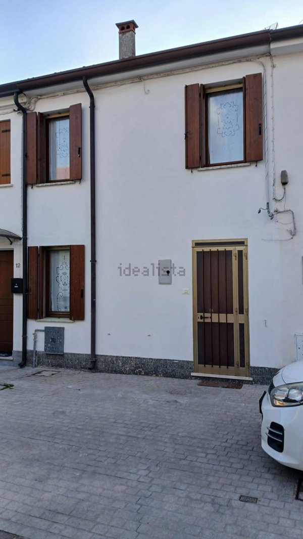 casa indipendente in vendita ad Adria