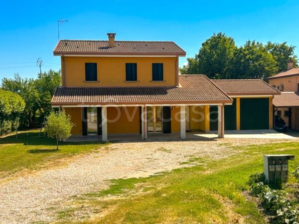 casa indipendente in vendita ad Adria